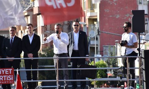 CHP Genel Başkanı Özgür Özel, Afyonkarahisar Mitinginde Mesajını Verdi