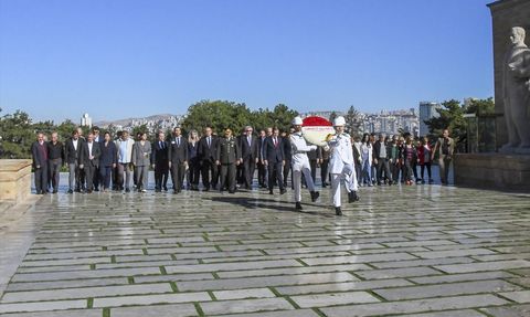 CHP Heyeti Anıtkabir'i Ziyaret Etti