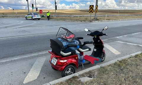 Çorum'da Motosiklet ve Taksi Çarpıştı: 1 Yaralı