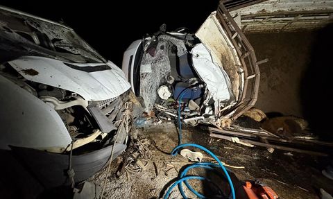 Diyarbakır'da Kamyonet Kazası: 2 Ölü, 1 Yaralı