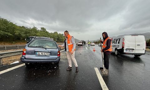 Düzce'de Feci Kazalar: 2 Ölü, 15 Yaralı