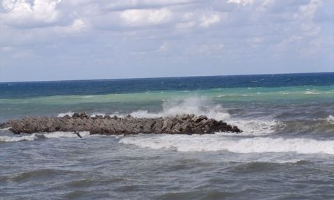 Düzce'nin Akçakoca İlçesinde Kuvvetli Rüzgar Etkili Oluyor