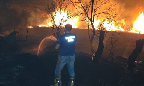 Elazığ Kırsalında Yangın Müdahalesi Sürüyor