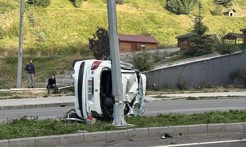 Erzurum'da Trafik Kazası: İki Kişi Yaralandı