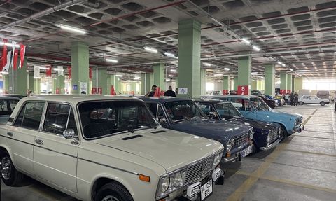 Gaziosmanpaşa'da Nostaljik Otomobil Festivali İlgi Gördü