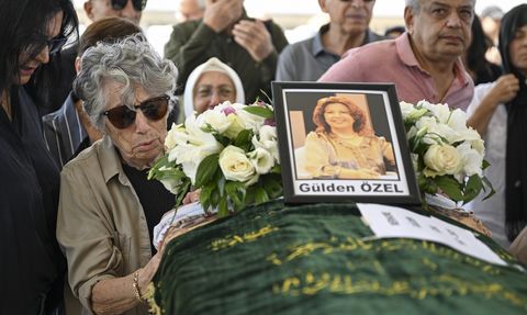 Gülden Özel Son Yolculuğuna Uğurlandı