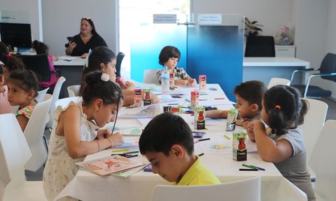 Hatay'da Aşina Yüzler Sergisi Sanatseverlerle Buluştu