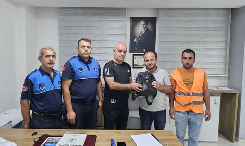 Hatay'da Bulunan Çanta Sahibine Ulaştırıldı