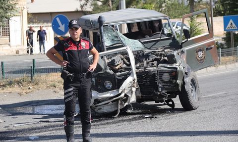 Iğdır'da Trafik Kazası: 1'i Polis 4 Yaralı