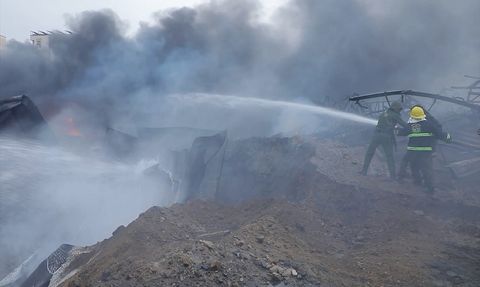 İsrail Ordusu Yemen'in Başkenti Sana'ya Hava Saldırısı Düzenledi