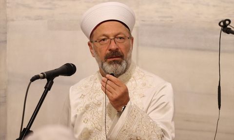 İstanbul'da Aileler Gazze için Sabah Namazında Buluştu