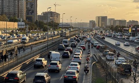 İstanbul'da Trafik Yoğunluğu Yüzde 74'e Ulaştı