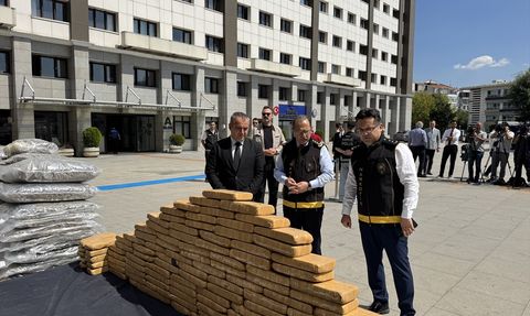 İstanbul'da Uyuşturucu Operasyonu: 10 Zanlı Tutuklandı