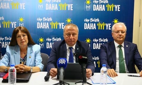 İYİ Parti Genel Başkan Yardımcısı Hakan Şeref Olgun Uşak'ta