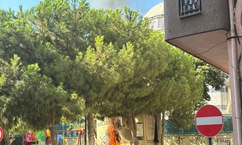 İzmir Karabağlar'daki Trafoda Yangın Kontrol Altına Alındı