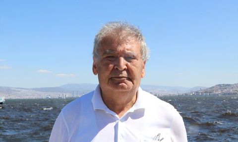 İzmir Körfezi'nde Balık Ölümleri Devam Ediyor