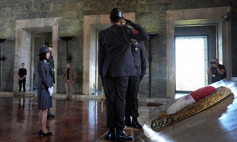 Japonya Altes Prensesi Akiko Mikasa Anıtkabir'i Ziyaret Etti