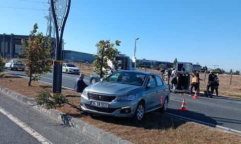 Kapaklı'da Trafik Kazası: 3 Yaralı