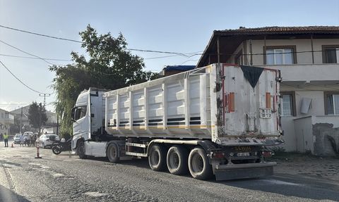 Kırklareli'nde Tır Çarptı: Bir Kadın Ağır Yaralandı