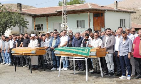 Konya'da Trajik Trafik Kazası: İkiz Kardeşler Defnedildi