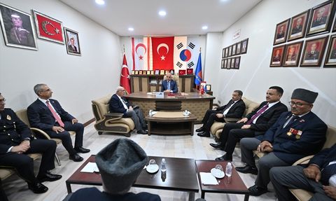 Kültür ve Turizm Bakanı Ersoy, Gaziler Günü'nde Şanlıurfa'da Gazileri Ziyaret Etti