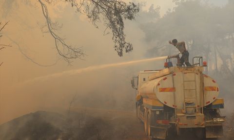 Lazkiye'de Orman Yangını; 3 İtfaiye Görevlisi Yaralandı