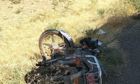 Mardin'de Motosiklet ve Hafif Ticari Araç Çarpıştı: 4 Yaralı