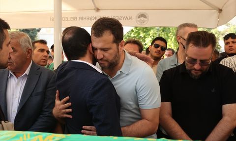 Mehmet Bozdağ'ın Babası İlhan Bozdağ Son Yolculuğuna Uğurlandı