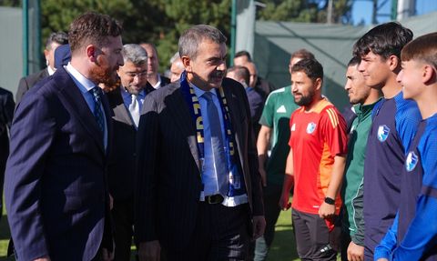 Milli Eğitim Bakanı Yusuf Tekin'den Erzurumspor FK Tesislerine Ziyaret