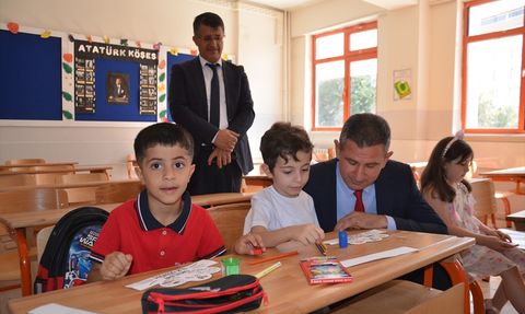 Muş'ta Ücretsiz Ders Kitapları Dağıtımı Başladı