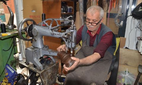 Muş'un Usta Ayakkabı Tamircisi Fikret Tekin