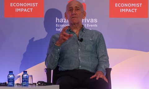 Olmert: Netanyahu'ya Kimse Kulak Almıyor
