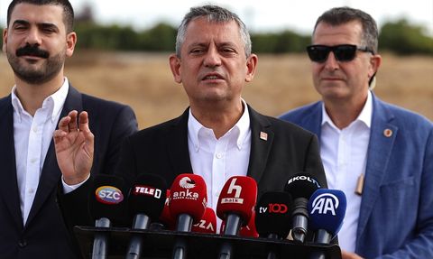 Özgür Özel Cezaevindeki Tutukluları Ziyaret Etti