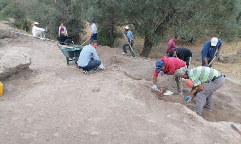 Parmaksız Kale Höyüğü'nde Arkeolojik Kazılar Sürüyor