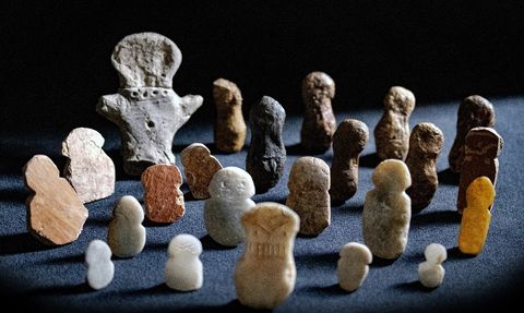 Tavşanlı Höyük'te 4 Bin 500 Yıllık İdoller Keşfedildi