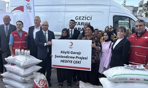 Türk Kızılay, Adana'daki Küçük Üreticilere Tarımsal Destek Sunuyor