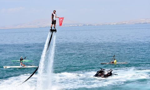 Van'da AK Gençlik Van GölFest Etkinliği Başladı