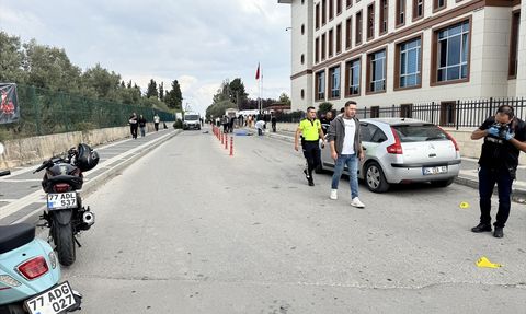 Yalova Adliyesi'nde Silahlı Saldırı: 2 Şüpheli Tutuklandı