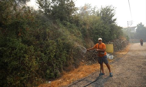 Yangınla Mücadelede Dayanışma: Malatyalı Çiftin Hikayesi