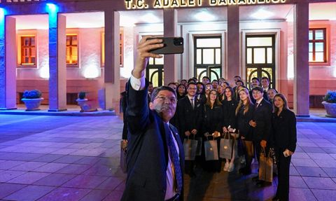 Adalet Bakanı Yılmaz Tunç, Üniversite Öğrencileriyle Bir Araya Geldi