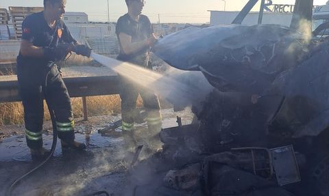 Adana'da İşçi Servisinin Çarptığı Motosikletli Hayatını Kaybetti