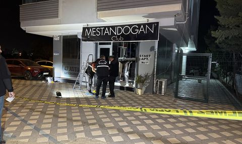 Adana'da Patlayıcı Saldırı: Olayı Gerçekleştirenler Aranıyor