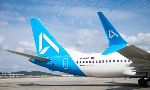 AJet'in Yeni Uçağı İstanbul'a Ulaştı