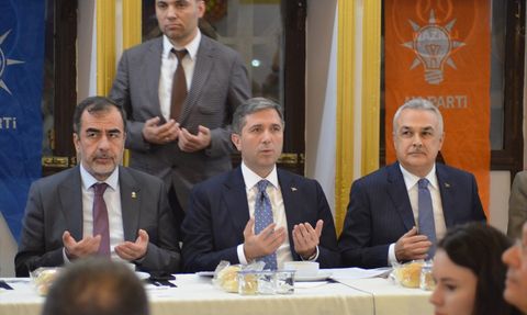 AK Parti Genel Başkan Yardımcısı Sırakaya, Aydın'da Dayanışma Yemeğinde Konuştu