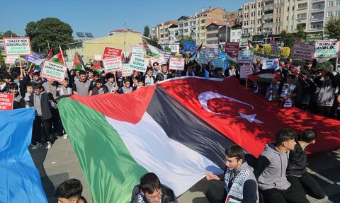 Amasya'da Gazze'ye Destek Yürüyüşü Düzenlendi