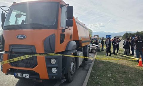 Amasya'da Kamyonla Çarpışma: 4 Kişi Hayatını Kaybetti