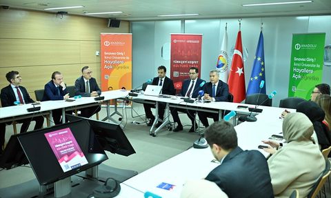 Anadolu Üniversitesi Brüksel'de Türk Dili ve Kültürü Programını Tanıttı