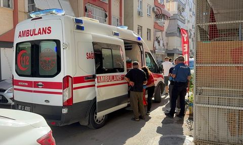 Antalya'da Bıçaklı Kavga: 1 Yaralı