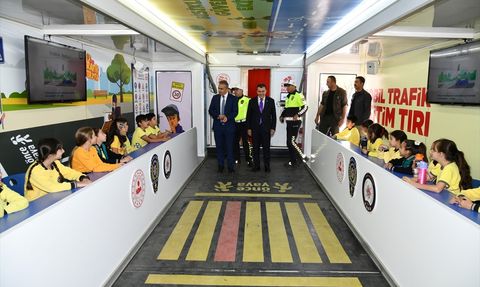 Ardahan'da Çocuklara Trafik Eğitimi Verildi