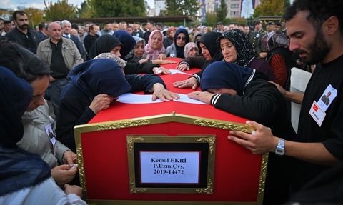 Balıkesir'de Şehit Uzman Çavuş Kemal Ekri'nin Cenazesi Uğurlandı